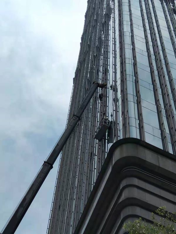 外墙空调百叶窗归属权与幕墙维修工程的法律与实务解读